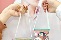 Giới trẻ Việt thi nhau dùng ống hút bằng tre, hộp cơm bằng bã mía...