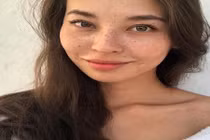 Hội chị em với trào lưu xăm tàn nhang “trở lại và lợi hại hơn xưa” 