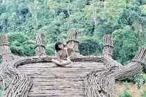 Bàn tay gỗ điểm check in mới toanh ở Đà Lạt được giới trẻ săn lùng