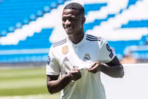 10 ngôi sao bóng đá sinh trong thế kỷ 21