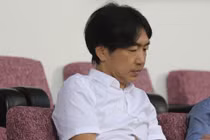 HLV Miura dọa kiện, CLB TP.HCM phải bồi thường bao nhiêu?