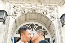 MC Hong Kong từ bỏ sản nghiệp, sang Anh cưới bạn đời đồng giới