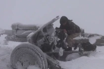 Kinh ngạc chiến trường Syria trong mùa Đông băng giá