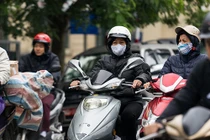 Không khí lạnh “đổ bộ” miền Bắc trong sáng nay, gây mưa lớn