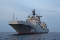 Nhọc nhằn siêu tàu đổ bộ đóng mất 12 năm của Nga