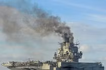 Tàu sân bay Kuznetsov xả khói mù trời, phương Tây hả hê