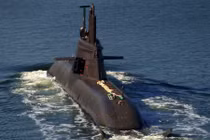 Nhìn từ trên xuống tàu ngầm điện-diesel “khủng” nhất châu Âu