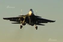 Tiêm kích hạm Su-33 xuất kích rầm rộ, NATO căng thẳng