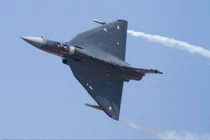 Ấn Độ chào hàng VN tiêm kích Tejas thay MiG-21?