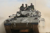 Khó tin tính năng chở quân của xe tăng Merkava Israel