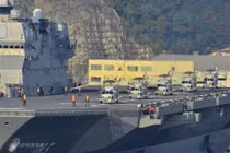 Ấn tượng tàu chiến lớn nhất Nhật Bản đón 5 trực thăng