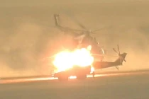 Khoảnh khắc thót tim trực thăng Mi-35M Nga bị bắn ở Syria