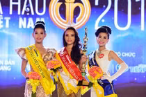 Nguyễn Cao Kỳ Duyên đăng quang Hoa hậu Việt Nam 2014