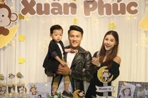Kỳ Hân - Mạc Hồng Quân hạnh phúc tổ chức sinh nhật cho con trai