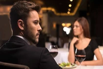 Hẹn hò với người vừa mới chia tay đừng mong những điều này!