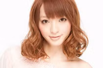 Vẻ gợi cảm thắt lòng của mỹ nhân chuyển giới Nhật Bản