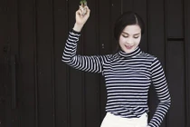 U50 Thanh Mai trẻ trung, cá tính với thời trang kẻ