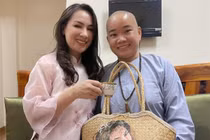 Nhan sắc thật của Phi Nhung ở tuổi U50