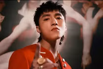 Bị nghi ngầm tố Sơn Tùng đạo MV “Chạy ngay đi”, Đạt G nói gì?