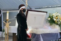 "Xót lắm khi nhìn chị Phương Loan đứng bơ vơ bên anh Chí Tài"