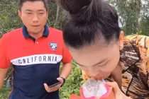 Kinh Quốc bị chỉ trích vì làm clip "vung tiền thách nghệ sĩ thi ăn"