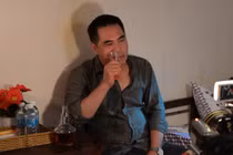 Sự thật cảnh nhai ly rùng rợn của Trung Dũng trong "Lật mặt 6"