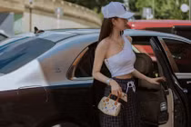 “Nữ hoàng thị phi”, "nữ hoàng nội y" kiếm chục tỷ dễ nhờ điều này