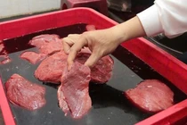 Thực phẩm bẩn rình rập, cách gì bảo vệ sức khỏe?