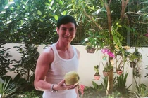 Lý Hải ở nhà 40 tỷ, kiếm trăm tỷ/năm vẫn đi xe ôm, ăn cơm bụi