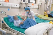 Xuất huyết tiêu hoá đe dọa tính mạng vì lạm dụng thuốc