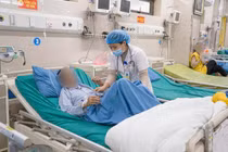 Xuất huyết tiêu hoá đe dọa tính mạng vì lạm dụng thuốc