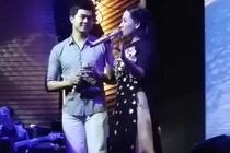 Phi Nhung phủ nhận tin đồn yêu "phi công trẻ"