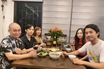 Xuân Hinh đăng ảnh vui vẻ bên vợ cùng các con kỳ nghỉ lễ