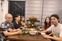 Xuân Hinh đăng ảnh vui vẻ bên vợ cùng các con kỳ nghỉ lễ