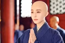 Hậu trường hóa trang đầu trọc của mỹ nhân Hoa ngữ