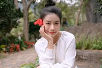 Say đắm nhan sắc Sao mai Nguyễn Thu Hằng trong MV mới