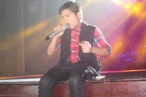 Quang Anh làm nổ tung sân khấu ở Hà Nội