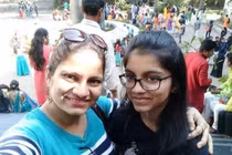 Diễn viên Ấn Độ giết chết con gái 18 tuổi rồi treo cổ tự tử