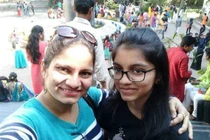 Diễn viên Ấn Độ giết chết con gái 18 tuổi rồi treo cổ tự tử