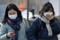 Dịch viêm phổi bùng phát tại TQ, công ty bán khẩu trang ăn nên làm ra