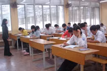 Giáo viên trường Amsterdam được thưởng Tết 500 nghìn và một bó hoa