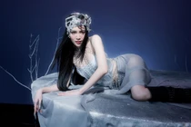 Ninh Dương Lan Ngọc tạm rời showbiz, đi du học Australia