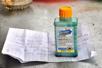 Làm mất tiền của con, bố để lại thư tuyệt mệnh rồi tự tử