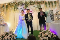 Trung Ruồi hạnh phúc trong đám cưới với bạn gái là nghệ sĩ múa