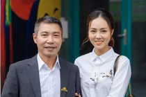 Bạn gái kém 15 tuổi của NSND Công Lý mặc đẹp, nấu ăn ngon