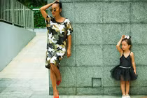 Con gái Đoan Trang mới lên 3 đã tạo dáng cực đỉnh