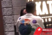 Chàng trai chụp hơn 100 kiểu ảnh cho bạn gái