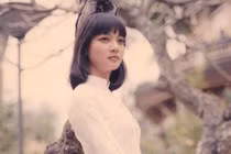 Vẻ đẹp vượt thời gian ai cũng phải khen của NSND Lê Khanh