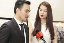 Diễn viên Trương Ngọc Ánh bán đấu giá ảnh “Em bé Napalm“