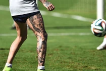 Những ngôi sao bóng đá là “con nghiện”... xăm mình